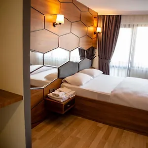 https://f-b-suite.istanbul-turkeyhotels.com